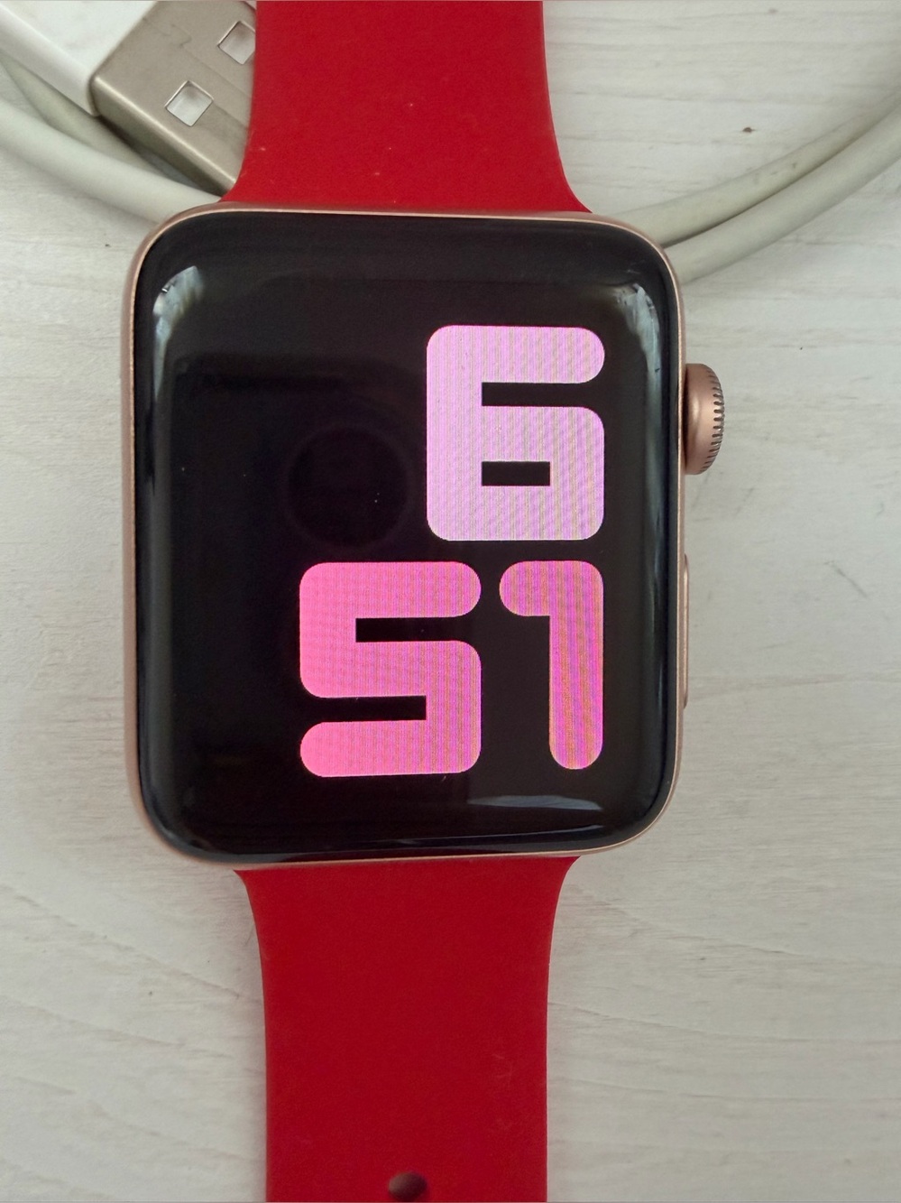 Apple Watch Series 3 42mm Gold Aluminum Pink Sand Sport Band Excellent Condition